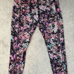 Lululemon Fast and Free High Rise 23” Crop Legging - Size 14
